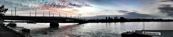 Rhine_River_Bonn_Bridge_in_Germany_Panorama